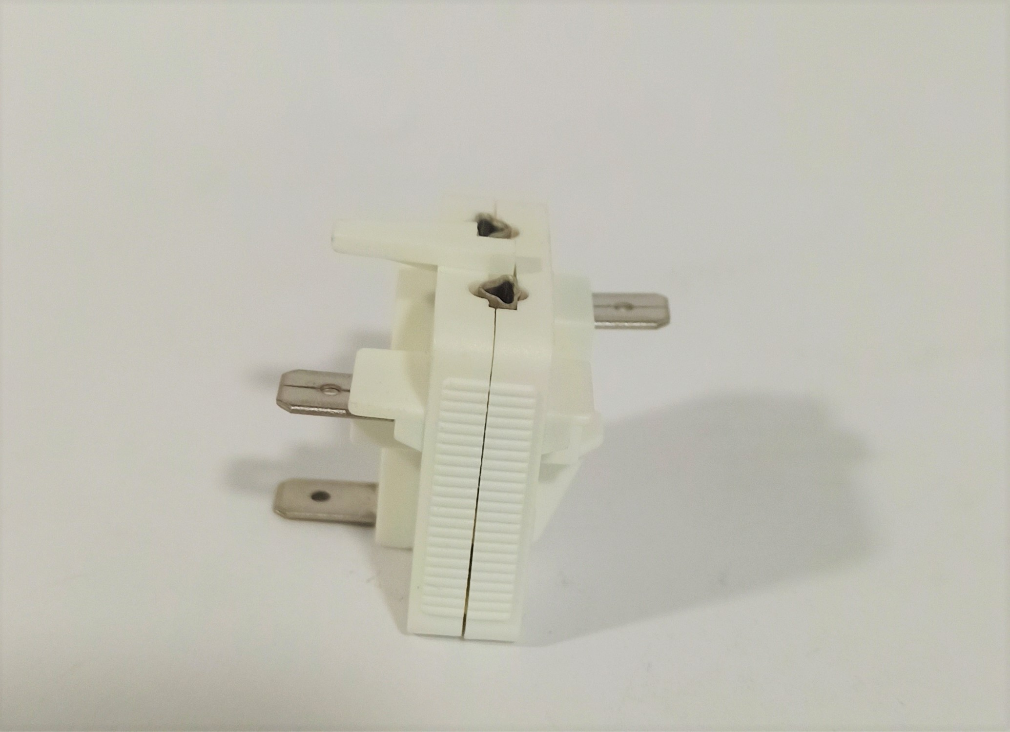 RELAY UNIVERSAL 3 C. ( 1/12 HP A 1/2 HP)
