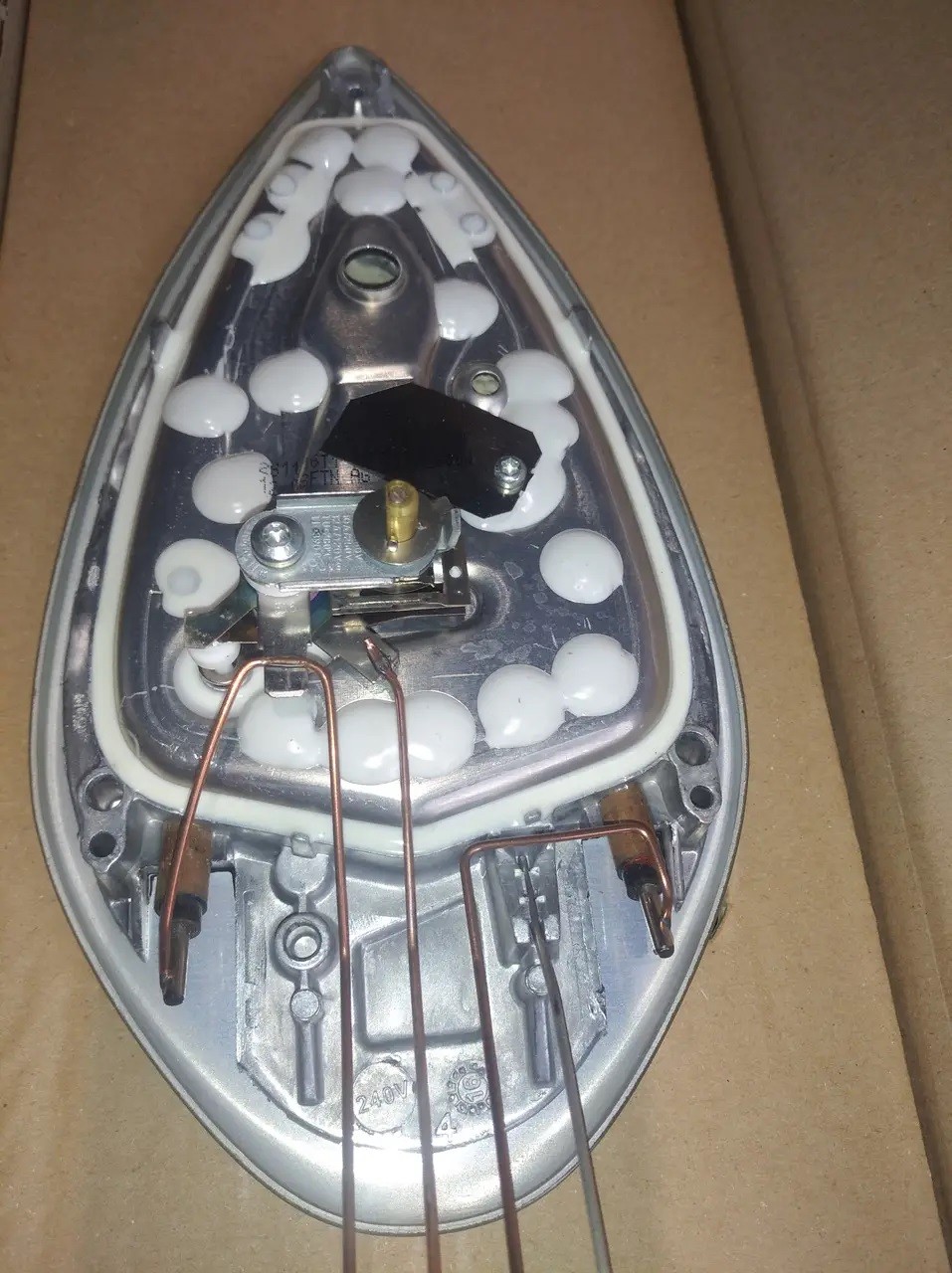 BASE P/ FERRO DE ENGOMAR COMPLETA